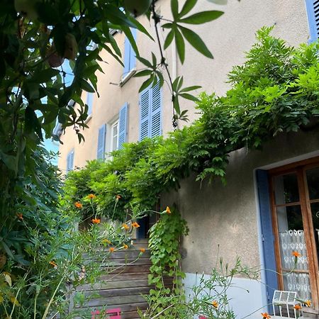 Clos St Joseph Oullins Kültér fotó