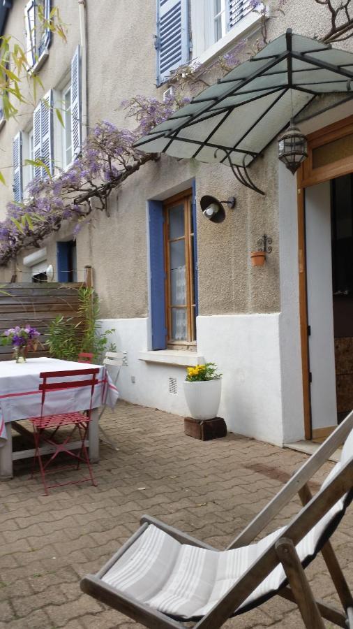 Clos St Joseph Oullins Kültér fotó